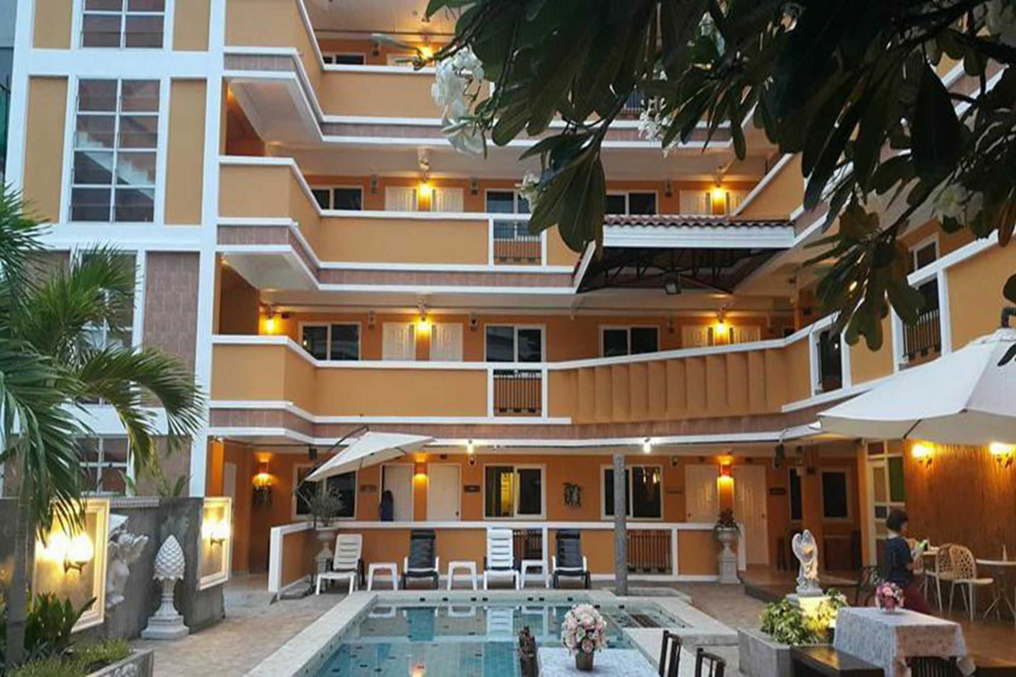 Jean Boutique Hotel Pattaya Ngoại thất bức ảnh